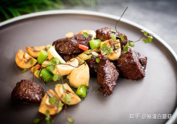 澳门一肖一码一待一中和一家6口吃蘑菇中毒与一家六口吃蘑菇中毒